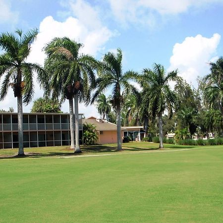 Hollywood Beach Golf Resort Exterior photo