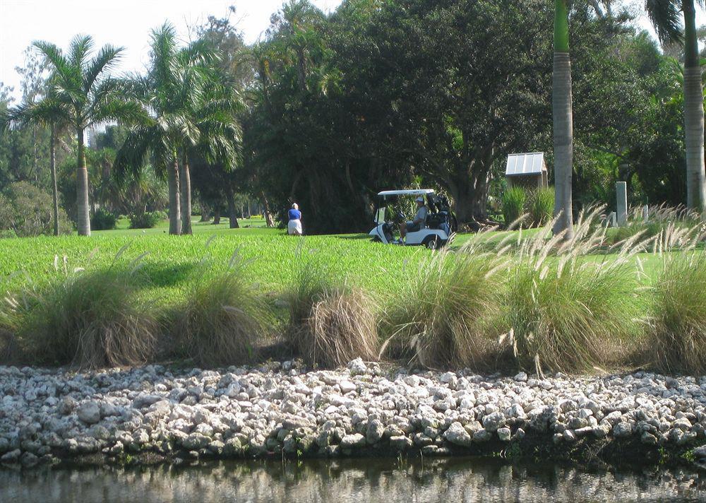 Hollywood Beach Golf Resort Exterior photo