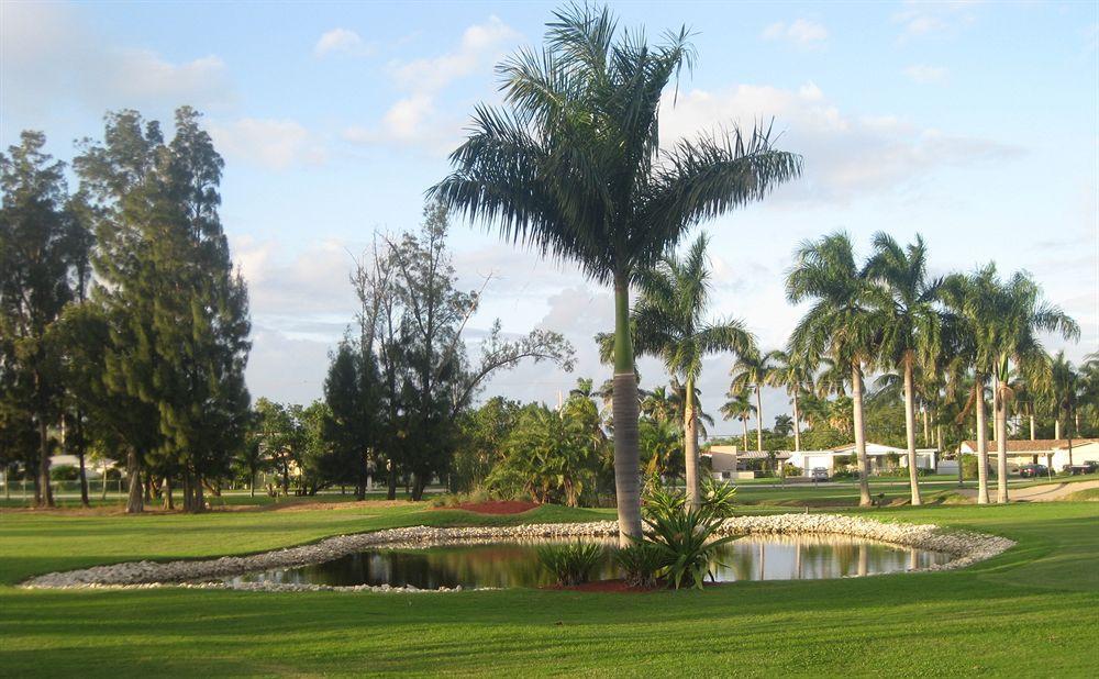 Hollywood Beach Golf Resort Exterior photo