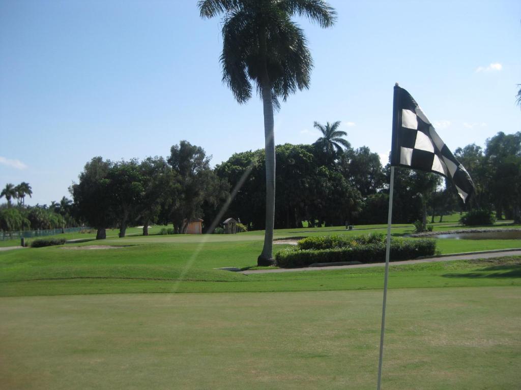 Hollywood Beach Golf Resort Exterior photo