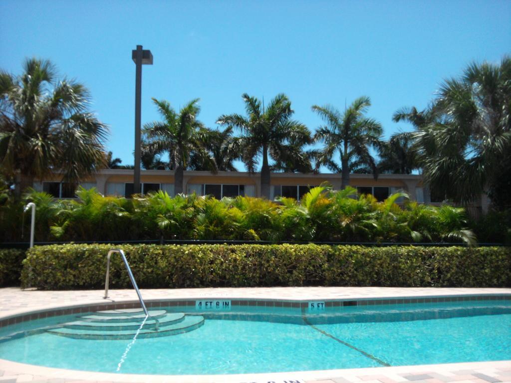 Hollywood Beach Golf Resort Exterior photo